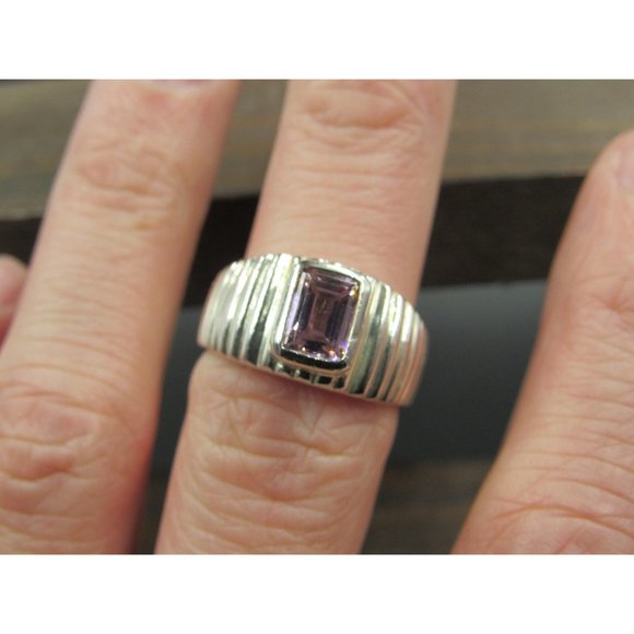 Size 8 Sterling Silver Rectangle Pink Cubic Zirconia Band Ring - Picture 3 of 7